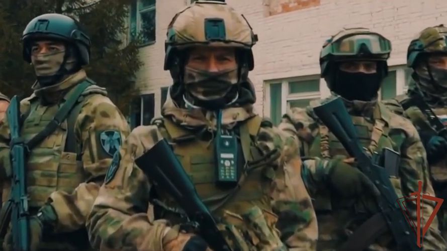 Всероссийскую патриотическую акцию «#Zа наших» поддержали артисты ансамбля песни и пляски Уральского округа Росгвардии (видео)